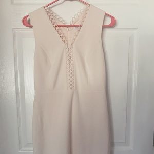 Calvin Klein
SLEEVELESS SHEATH DRESS